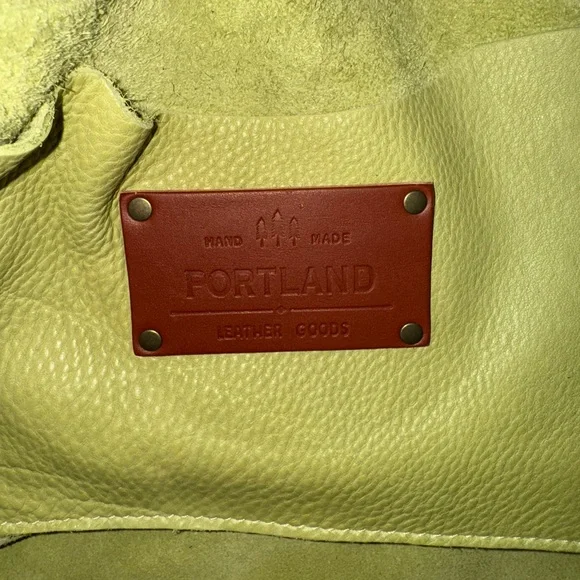 Portland Leather Large Tote Bag - Picture 2 of 7